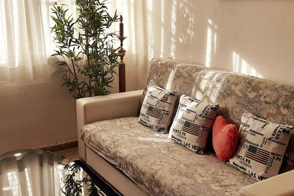 Exclusive House Close To Airport El Prat de Llobregat Exteriér fotografie
